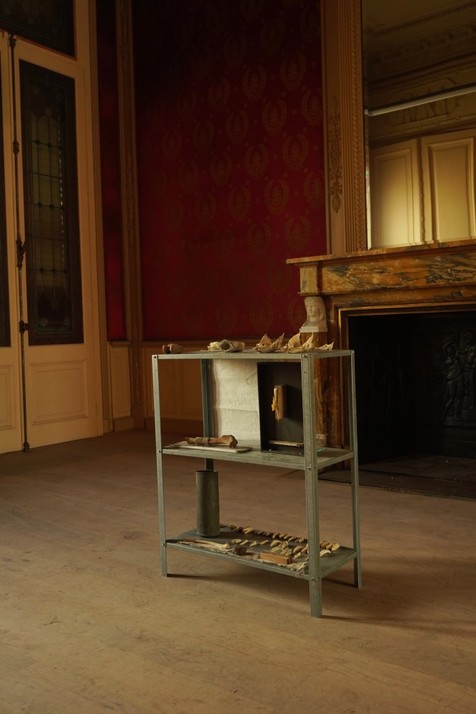 Structure of remains, Archive lV